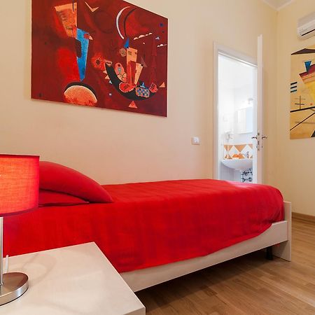 Affittacamere Art Rooms Cagliari Oda fotoğraf