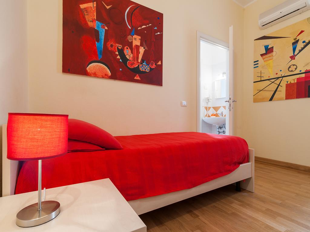 Affittacamere Art Rooms Cagliari Oda fotoğraf